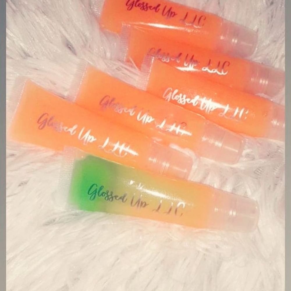 Lip Gloss - Picture 2 of 16
